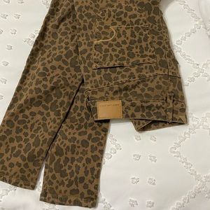 American eagle Cheetah jeans